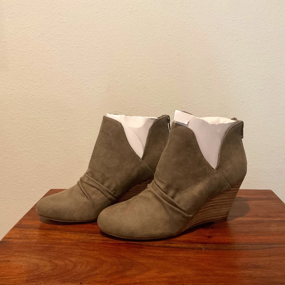 Report ankle booties 6.5